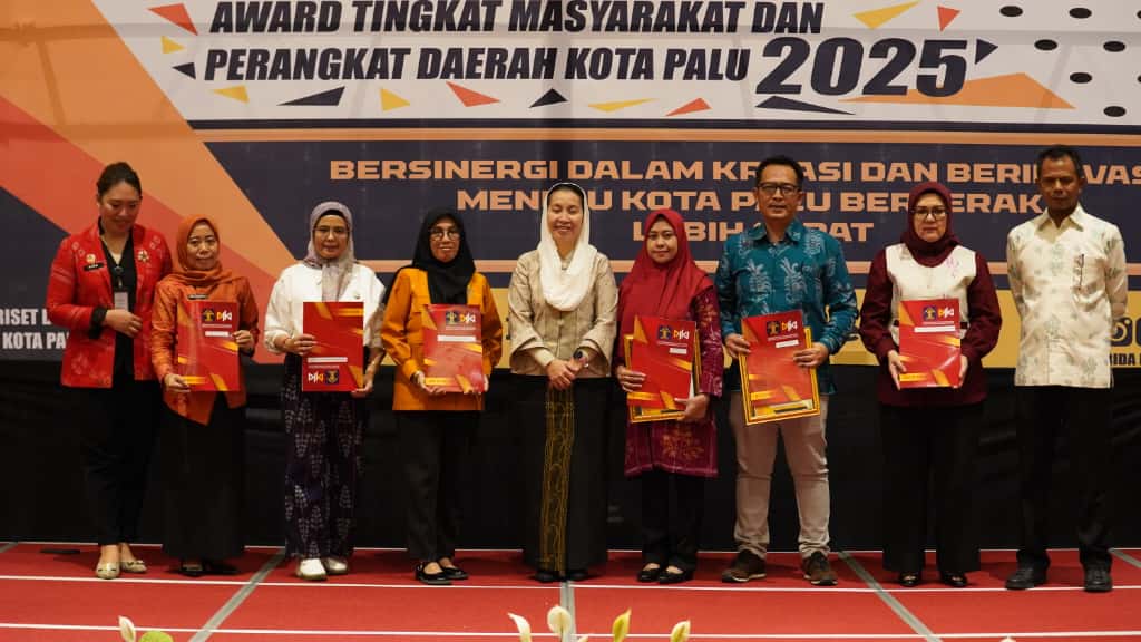 Dukcapil Kota Palu Raih Penghargaan Sebagai Perangkat Daerah Terinovatif Tahun 2025.